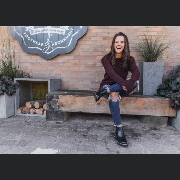 Meet your Posher, Megan - Picture 1 of 1